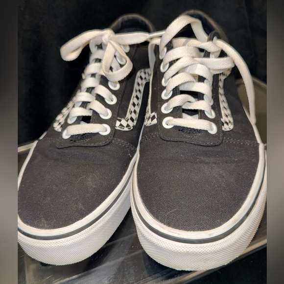 Vans Black and White Sneakers with Canvas Upper - Picture 12 of 12